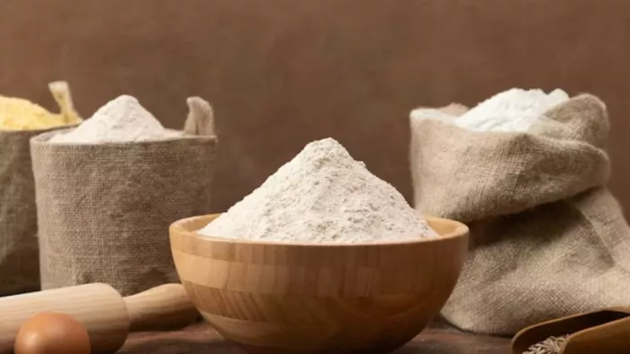 Atta For Weight Loss: वजन कम करने के लिए खाएं ये रोटियां