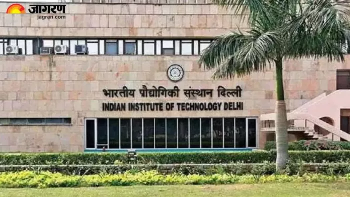 युवक को गिरफ्तार कर न्यायिक हिरासत में भेजा गया।