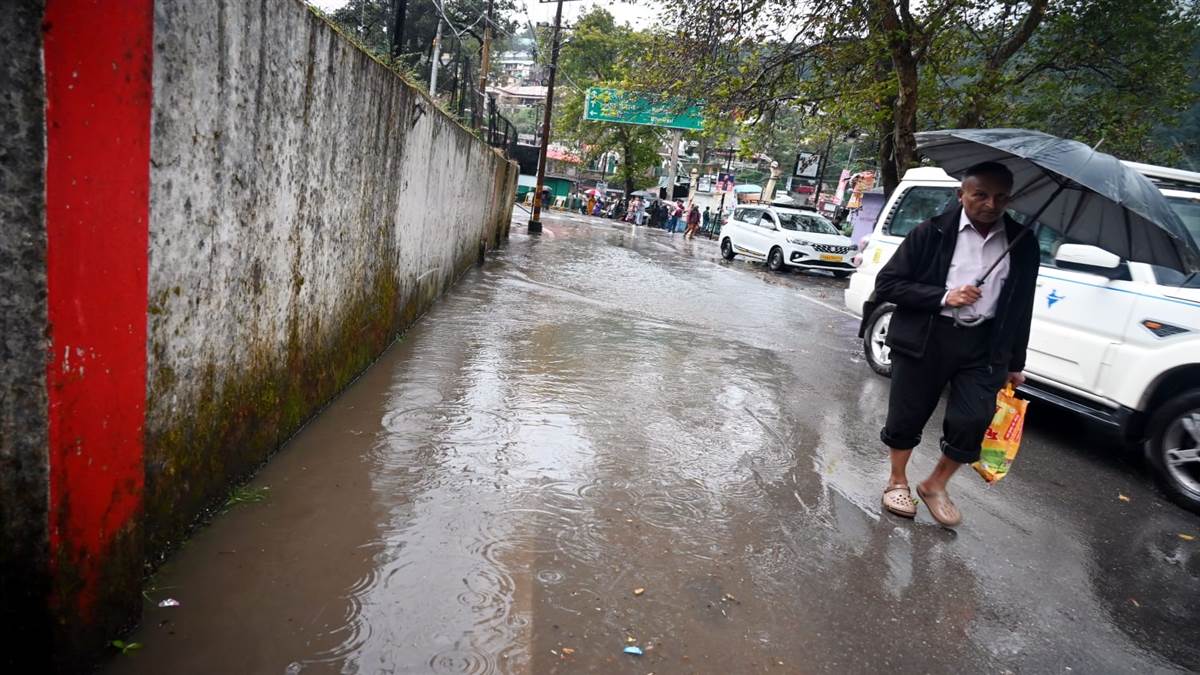 nainital weather cold wave grips city after heavy rainfall today weather forecast