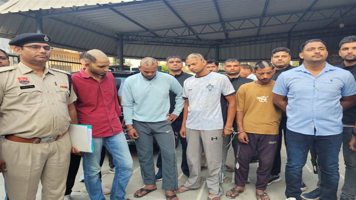 ncr palwal dacoity accused paraded after hair shaving crime news