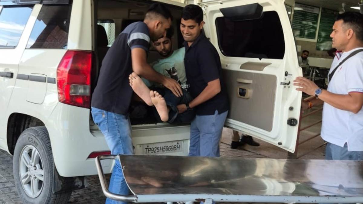 yamunanagar accused aditya thapar attempts to escape police custody in extortion case