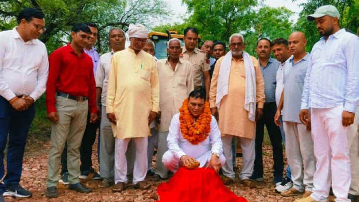 ncr bahadurgarh news road construction begins from sidipur to mundhela