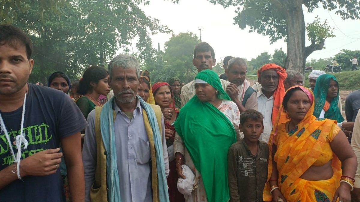 pilgrims bus overturns 25 injured in bahraich