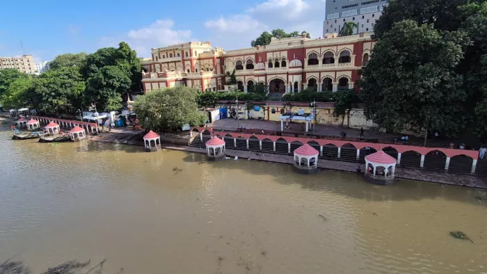 छठ महापर्व की तैयारी में जुटा पटना नगर निगम