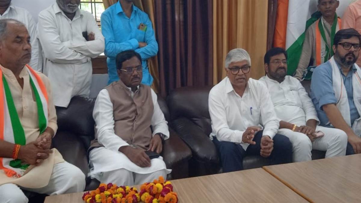 political storm in fatehpur congress blames up govt over beating death case after mistaken for thief