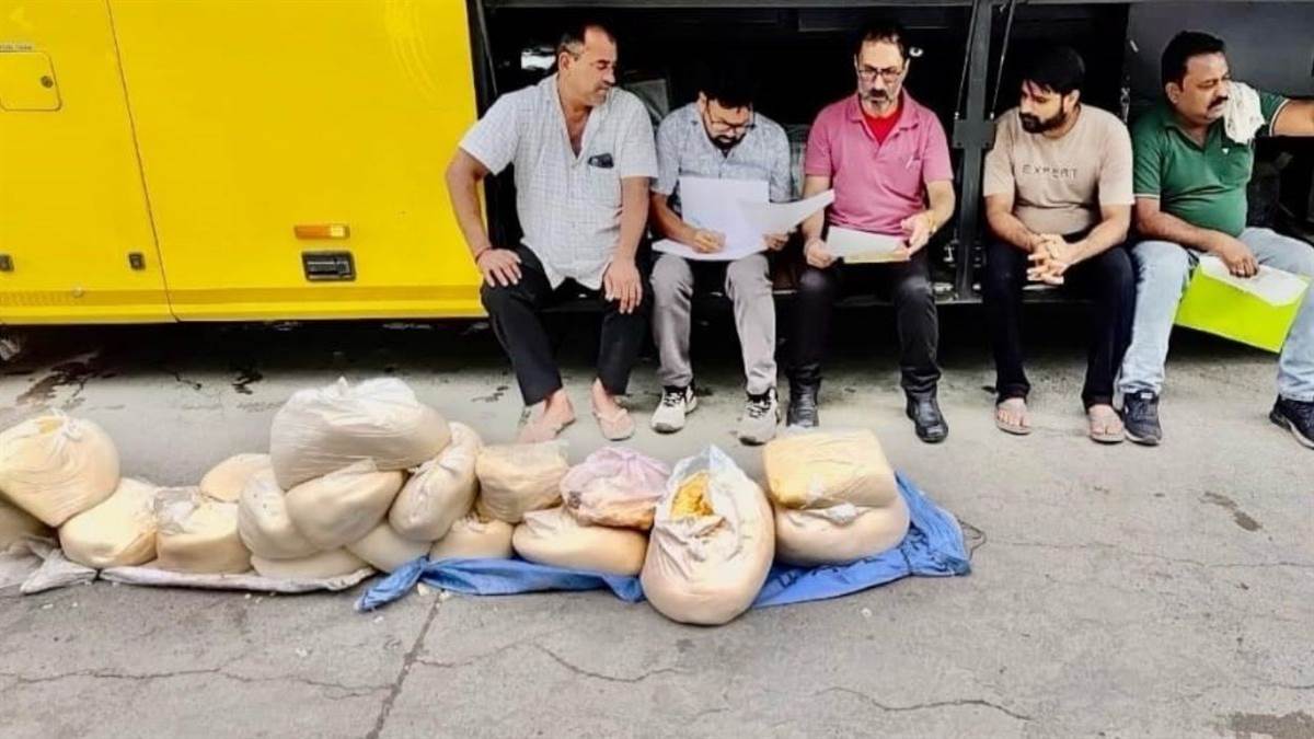 health department in kapurthala seizes 4 quintals of fake khoya at dhilwan toll plaza destroys it on the spot