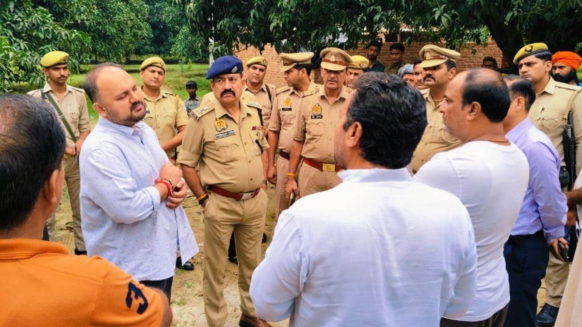 mohammadpur rustampur incident dm sp takes stock of situation