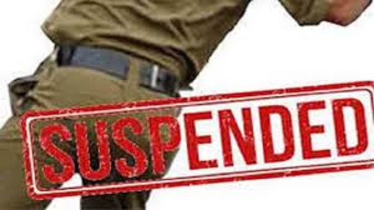 prayagraj news uproar at bamrauli police chowki head constable suspended for beating complainant