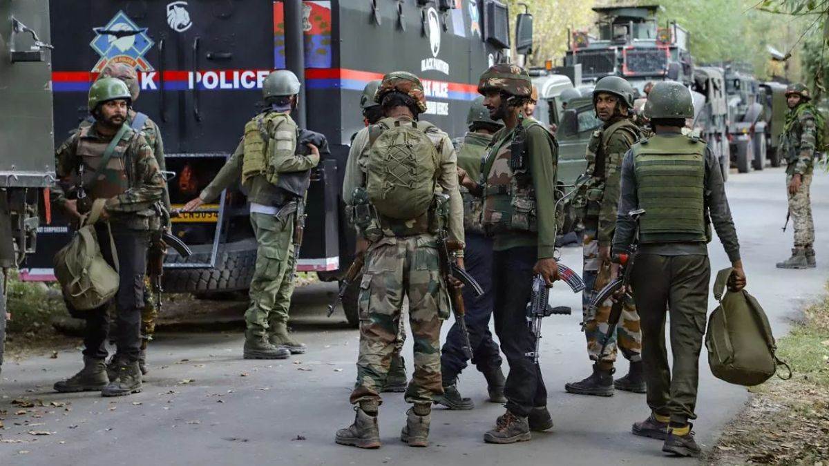 rajouri news encounter between security forces and terrorists in dhar sakri