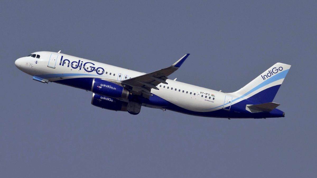 indigo flight fails to land in jaipur circles for 35 minutes