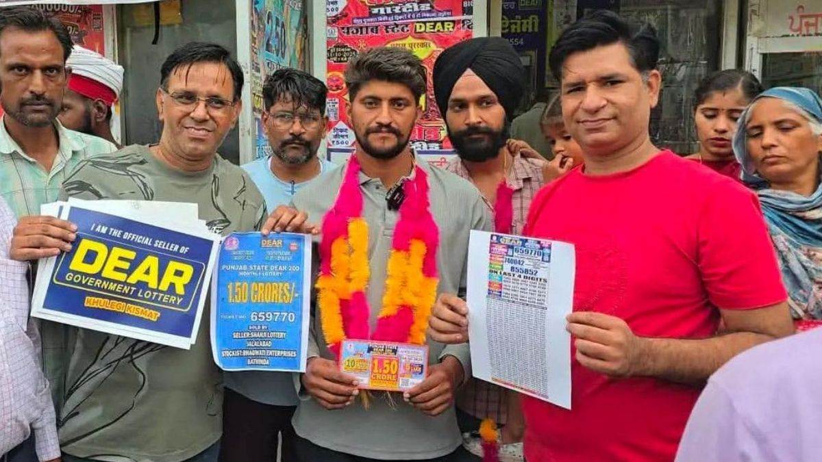 tyre puncture repair mechanic wins lottery of 1 crore and 50 lakh rupees celebrates diwali at home 13 days early and tells where will spend money