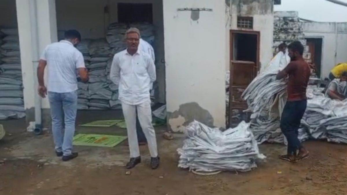 ncr mewat news fake fertilizer busted accused arrested in nuh