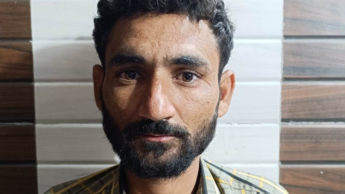 ncr ghaziabad news drunk salesman kills laborer over mobile theft suspicion