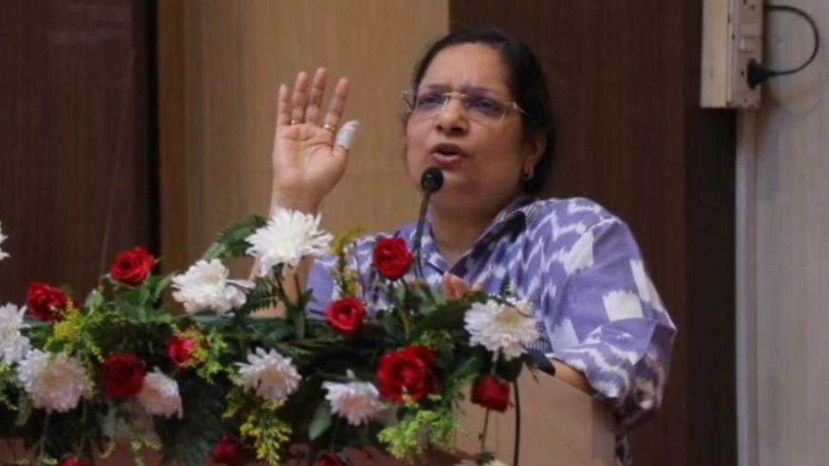 ncr noida news seminar on media and administrations role in building trust