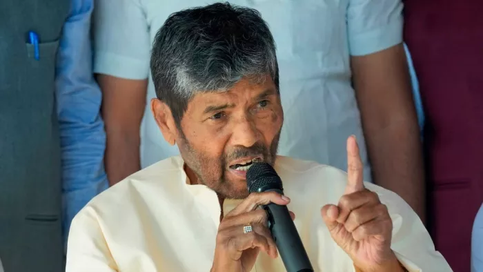 महागठबंधन में उलझे पारस के समीकरण (फाइल फोटो)