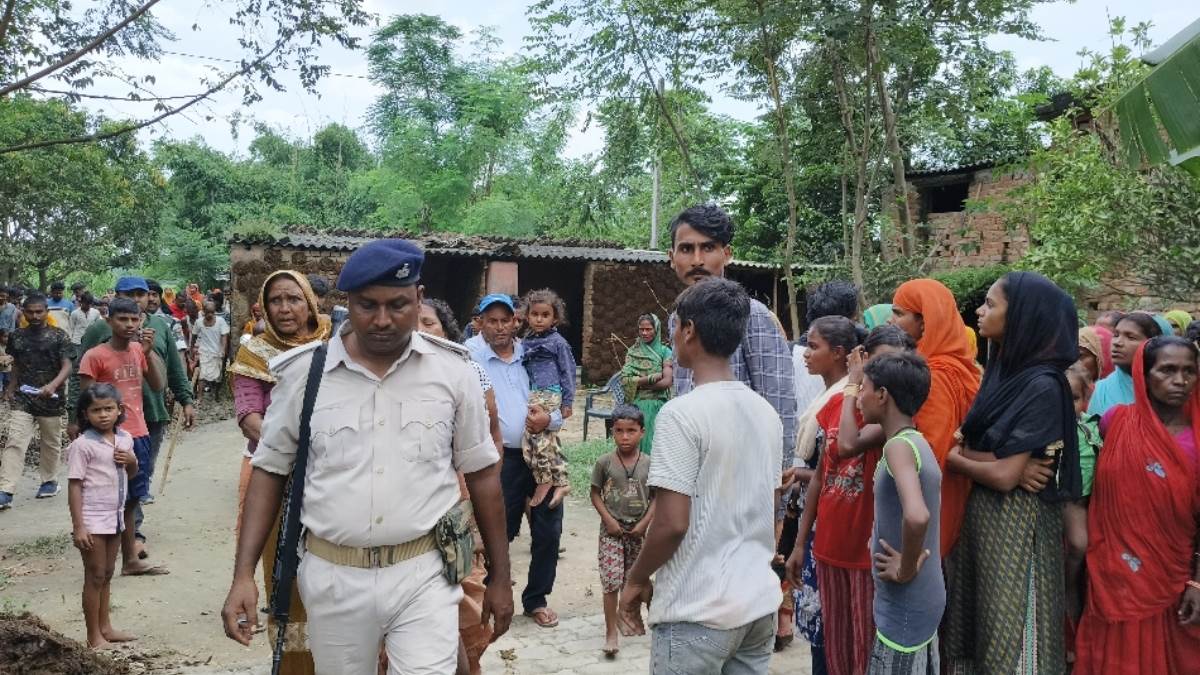 saharsa news husband hangs wife accused absconding