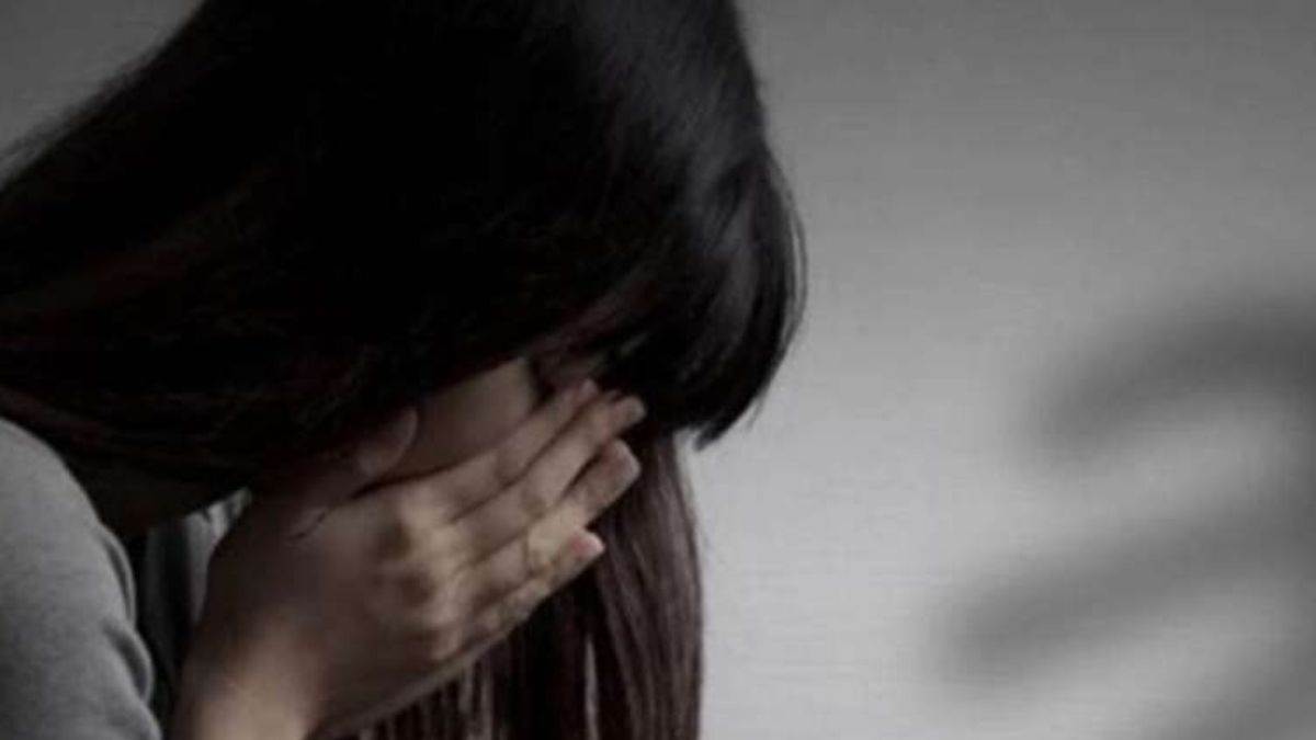 himachal pradesh school students caught in objectionable condition in classroom
