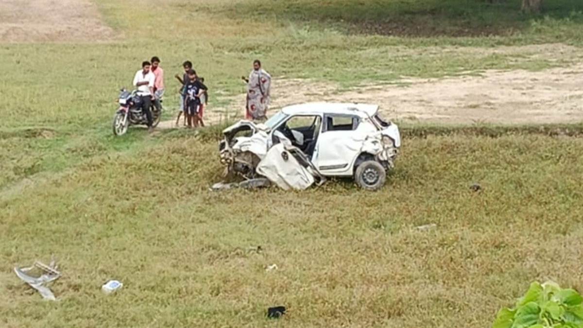 siddharthnagar car accident one dead as car plunges into field