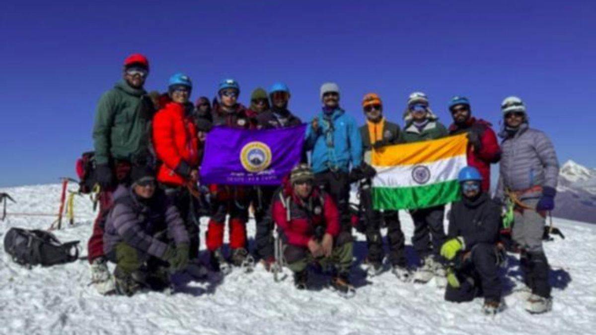 uttarkashi news tributes paid with successful dkd 2 ascent