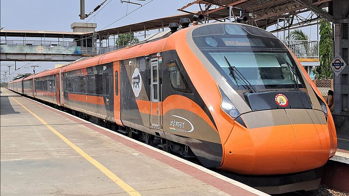 vande bharat festival special trains start running between patna and new delhi providing relief to passengers during festivals