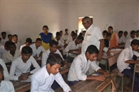 माध्यमिक विद्यालयों में शुरू हुई मैट्रिक की सेंटअप परीक्षा