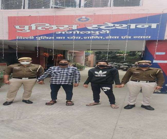 मंगोलपुरी थाना पुलिस ने पांच नाबालिग समेत सात बदमाशों को दबोचा