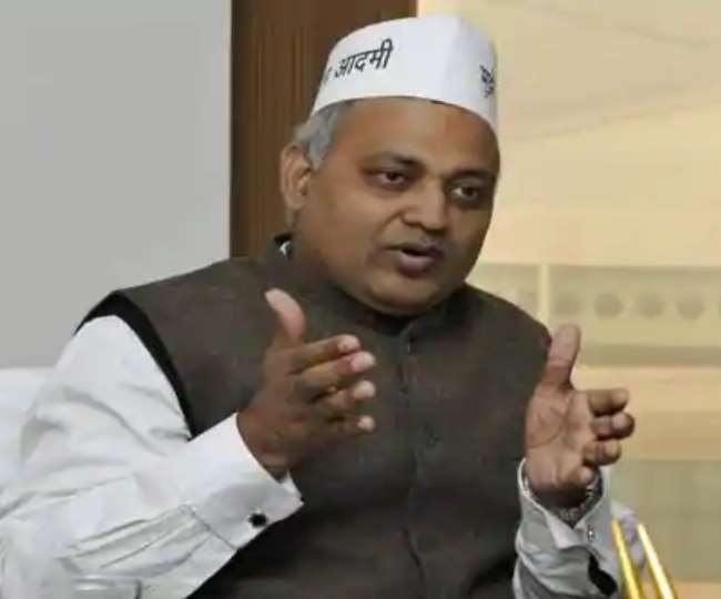 दिल्ली में जहां-जहां डीडीए-नगर निगम की जमीन है, वहां पर पूजा न हो इसकी कोशिश कर रही है।