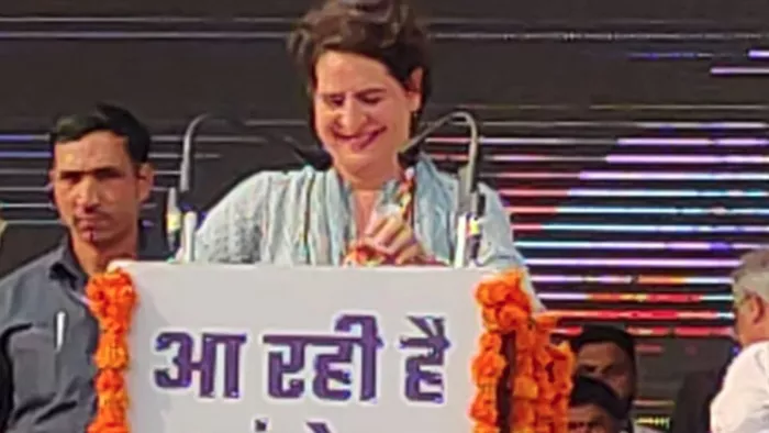 कांग्रेस की राष्ट्रीय महासचिव प्रियंका गांधी ने ऊना जिला के हरोली में