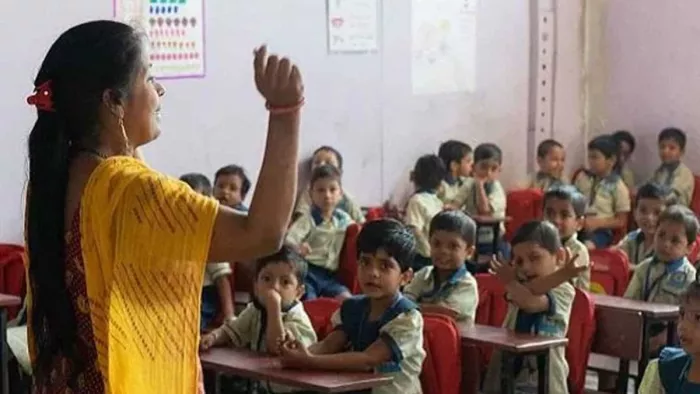 सुनहरा मौका! झारखंड में बड़ी संख्या में होगी शिक्षकों की बहाली, 6 दिसंबर से पहले करें आवेदन; जानिए योग्यता