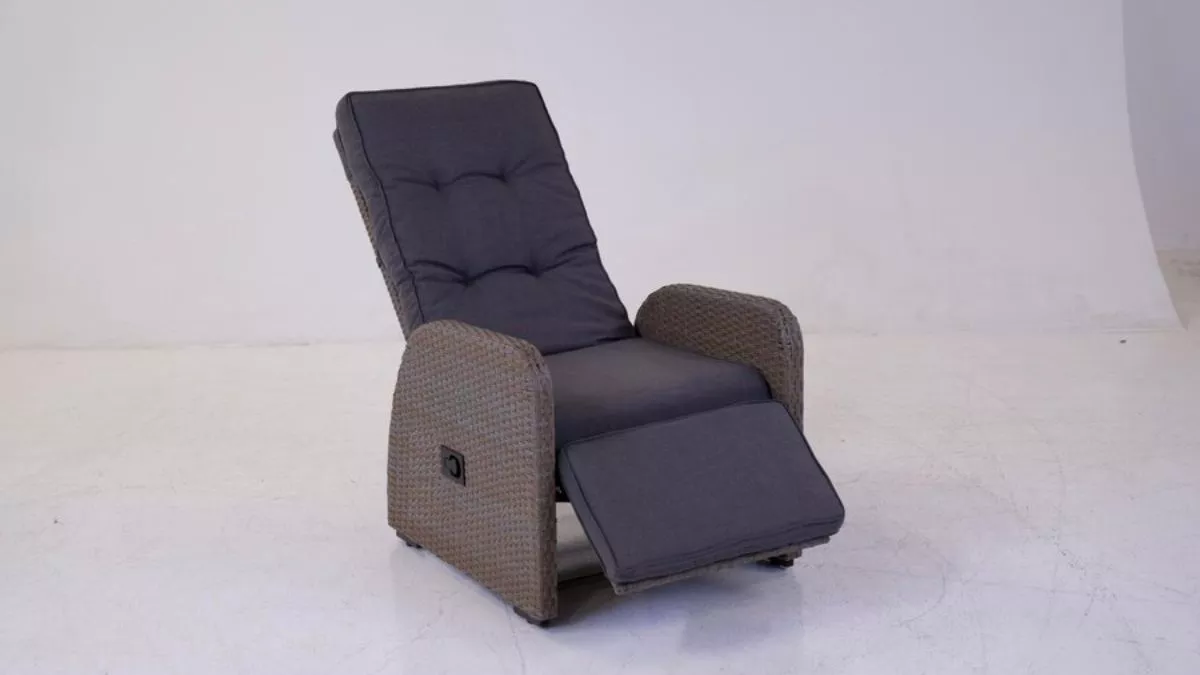 चुटकियों में दूर होगी सारी थकान! जब इन Recliner Sofa पर आराम फरमाएंगे आप, मिलेगा जबरदस्त कंफर्ट