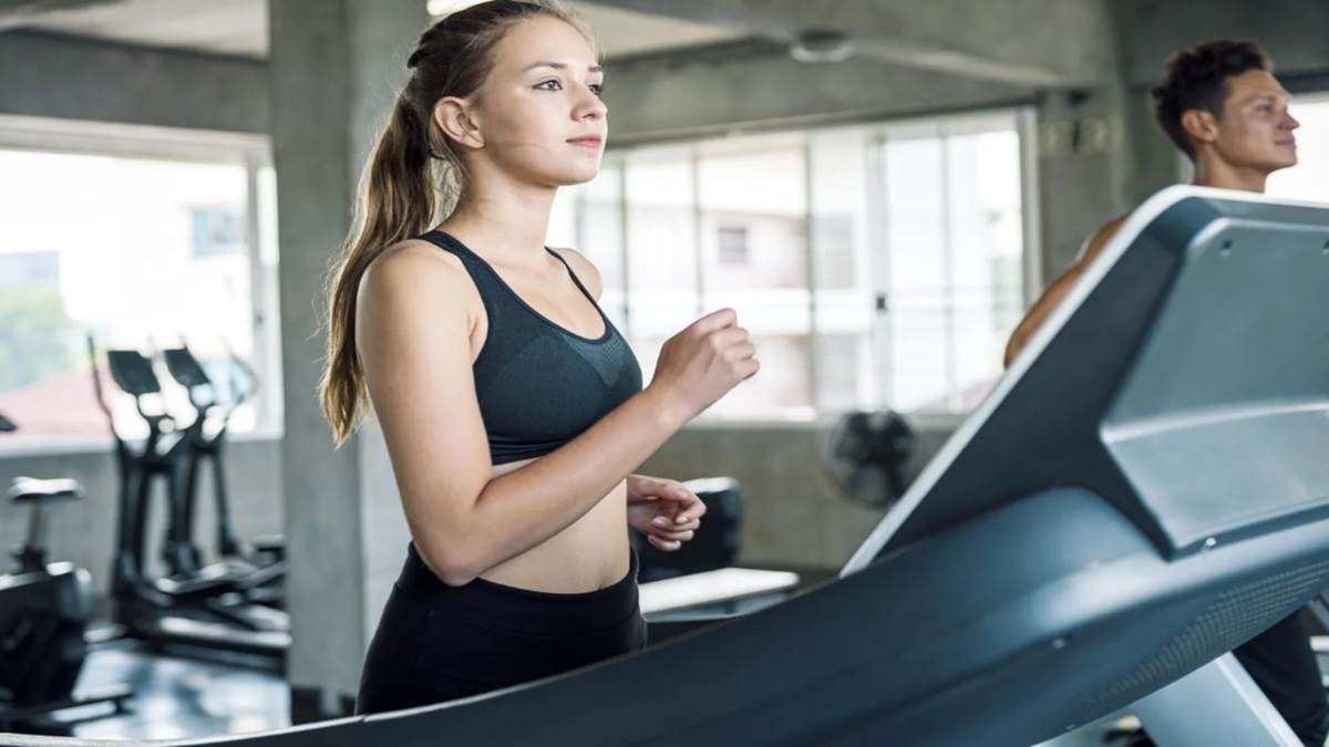 https://www.jagranimages.com/images/newimg/07112024/07_11_2024-best_treadmills_for_home_23827465.jpg