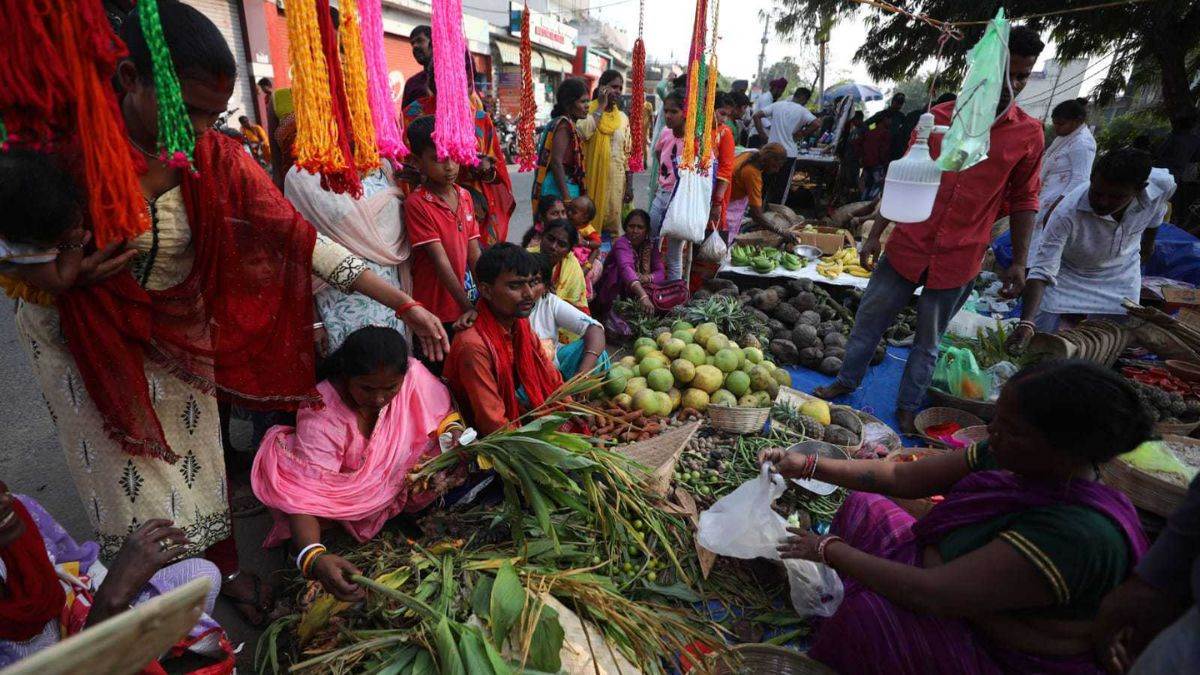 https://www.jagranimages.com/images/newimg/07112024/07_11_2024-jammu_chhath_23827249.jpg