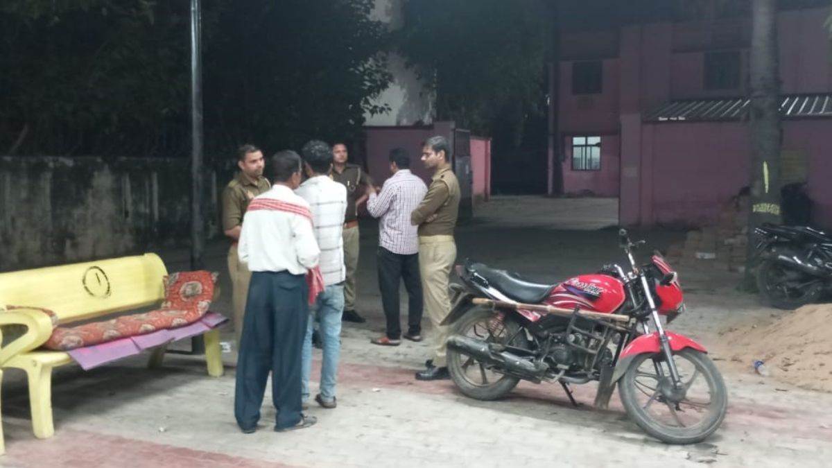 Varanasi Murder: वाराणसी में पांच कत्ल के मामले में पुलिस को भतीजे की तलाश, दीवाली पर बेंगलुरु से आया था घर