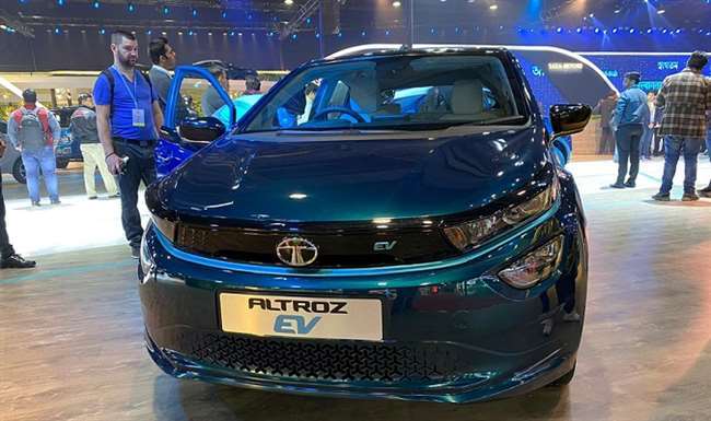 https://www.jagranimages.com/images/newimg/07122020/07_12_2020-05_02_2020-tata_altroz_ev_20001710_21142500.jpg