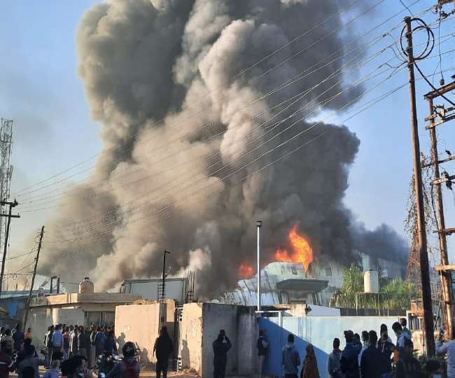 fire incident in baddi yes fan and appliances industry crore rupees damage