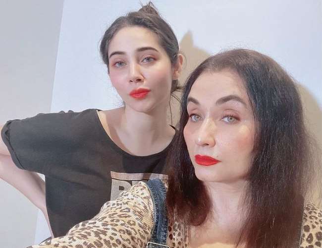 https://www.jagranimages.com/images/newimg/07122020/07_12_2020-salma_zara_21142371.jpg