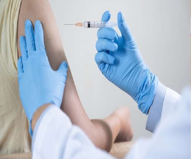 ओमिक्रोन वैरिएंट के बढ़ते खतरे के बीच न्यूयॉर्क में टीकाकरण अभियान को किया तेज