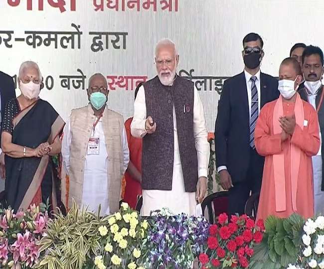 प्रधानमंत्री नरेन्द्र मोदी ने मंगलवार को पूर्वांचल का बहु प्रतीक्षित सपना पूरा किया