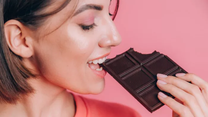 Dark Chocolate Benefits: डार्क चॉकलेट से सेहत को होने वाले फायदे