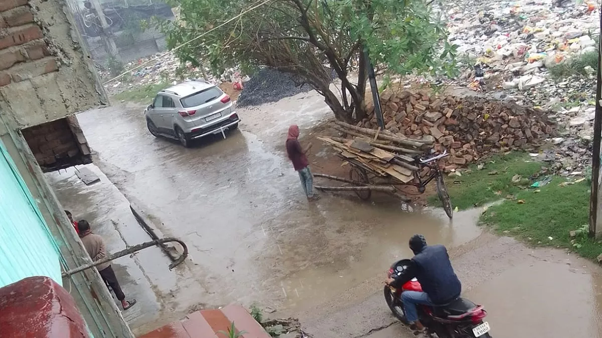 Bihar Weather : बिहार में बिगड़ा मौसम का मिजाज; बारिश ने बढ़ाई ठंड, किसानों को होगा फायदा