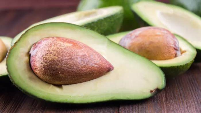 शरीर को कई तरह से फायदा पहुंचाता है Avocado Seeds। (Image Credit- Freepik)