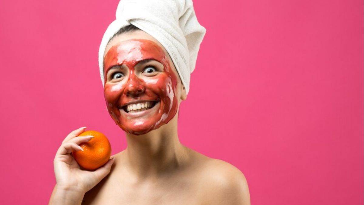 https://www.jagranimages.com/images/newimg/07122024/07_12_2024-fruits_peel_23843892.jpg