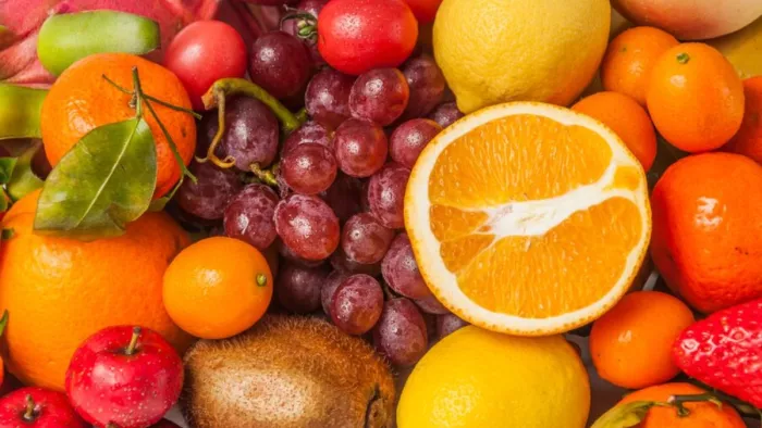 डाइट में शामिल करें Vitamin-E से भरपूर फल। (Image Credit- freepik)