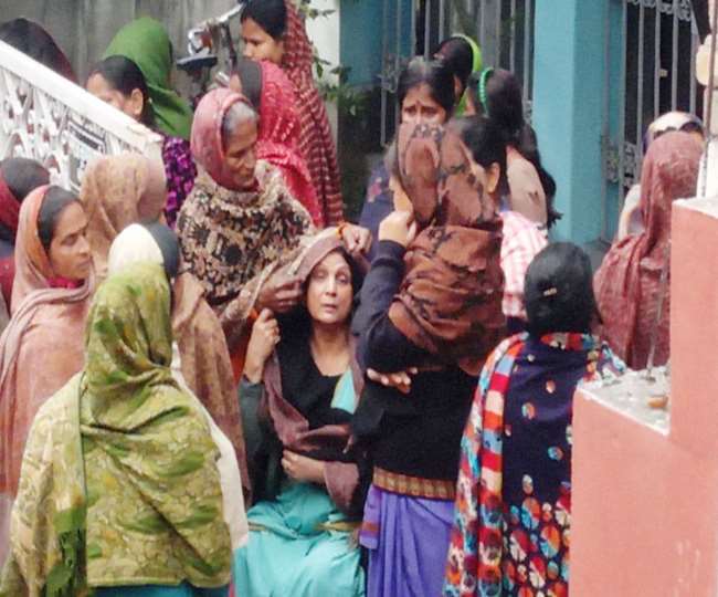 Double murder in Muzaffarpur : रिटायर्ड सहायक निबंधन महानिरीक्षक और उनकी पत्नी की दिनदहाड़े हत्या Muzaffarpur News