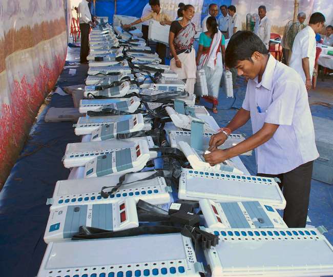 https://www.jagranimages.com/images/newimg/08012022/08_01_2022-votingmachin_kerala_22364065.jpg