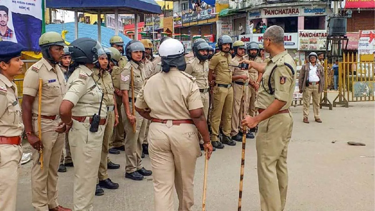 Kerala: इंटरनेट पर महिला की मॉर्फ्ड तस्वीरें डालने पर 11 महिलाओं ने पुरुष पर किया हमला, सभी आरोपी गिरफ्तार