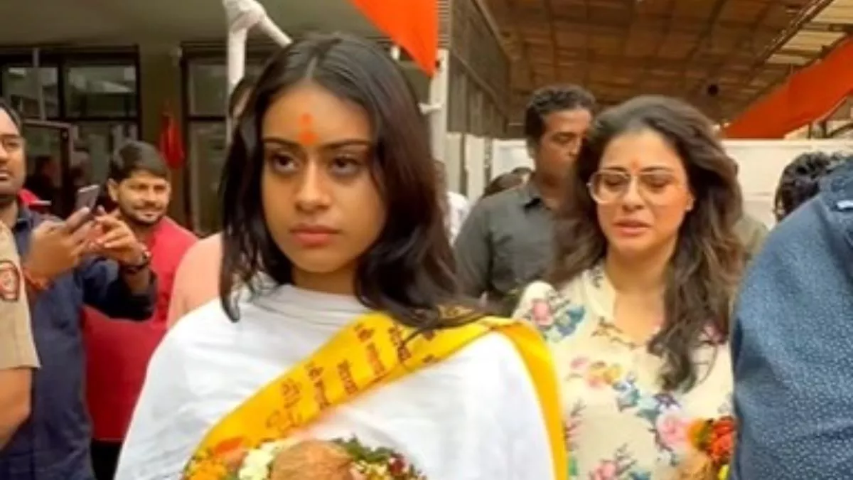 Still Image of Nysa Devgn with Kajol