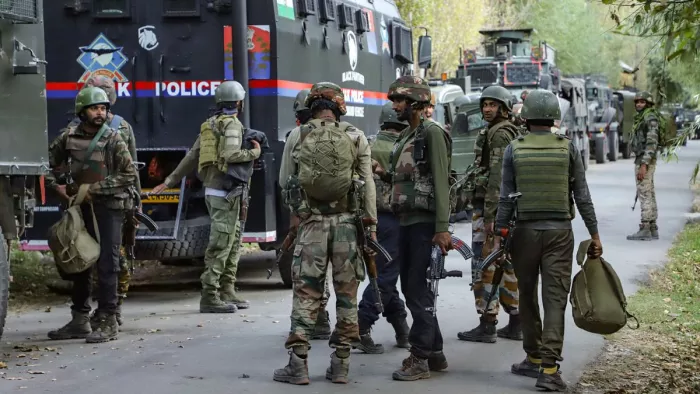 J&K News: राजौरी में देखे गए तीन संदिग्ध, सेना और पुलिस ने चलाया सर्च अभियान। फाइल फोटो