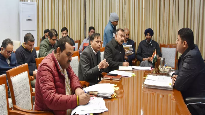 Chandigarh News: डिप्टी सीएम ने आबकारी विभाग की ट्रैक एंड ट्रेस प्रक्रिया समीक्षा की ली बैठक