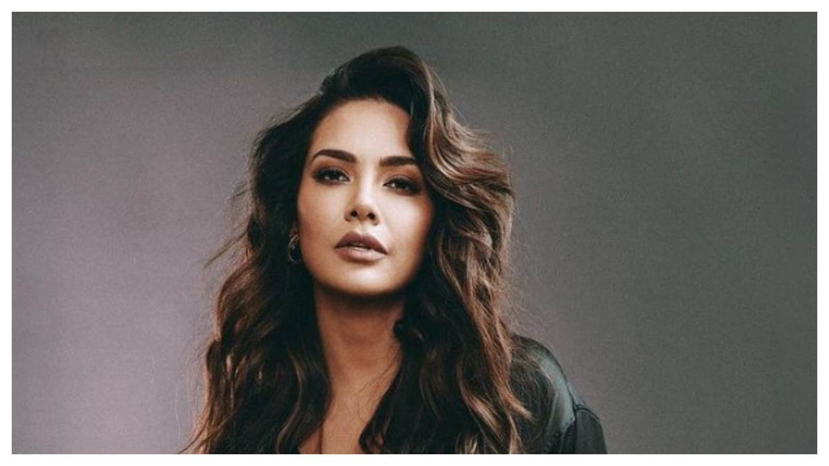 https://www.jagranimages.com/images/newimg/08012024/08_01_2024-esha_gupta_1_23623832.jpg